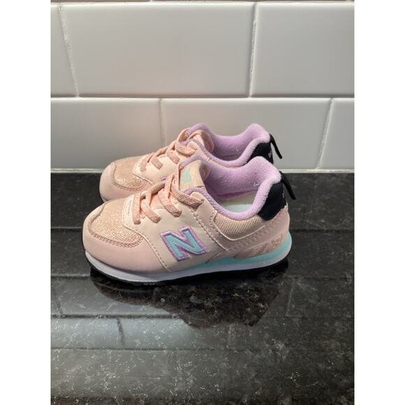 New Balance Girls Lace-Up Slip on Iconic 574 V1 Sneaker Shoes Pink Size 6 - Picture 5 of 9